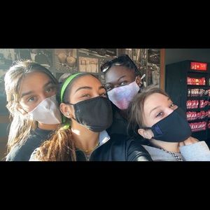 Meet your Posher, Frida